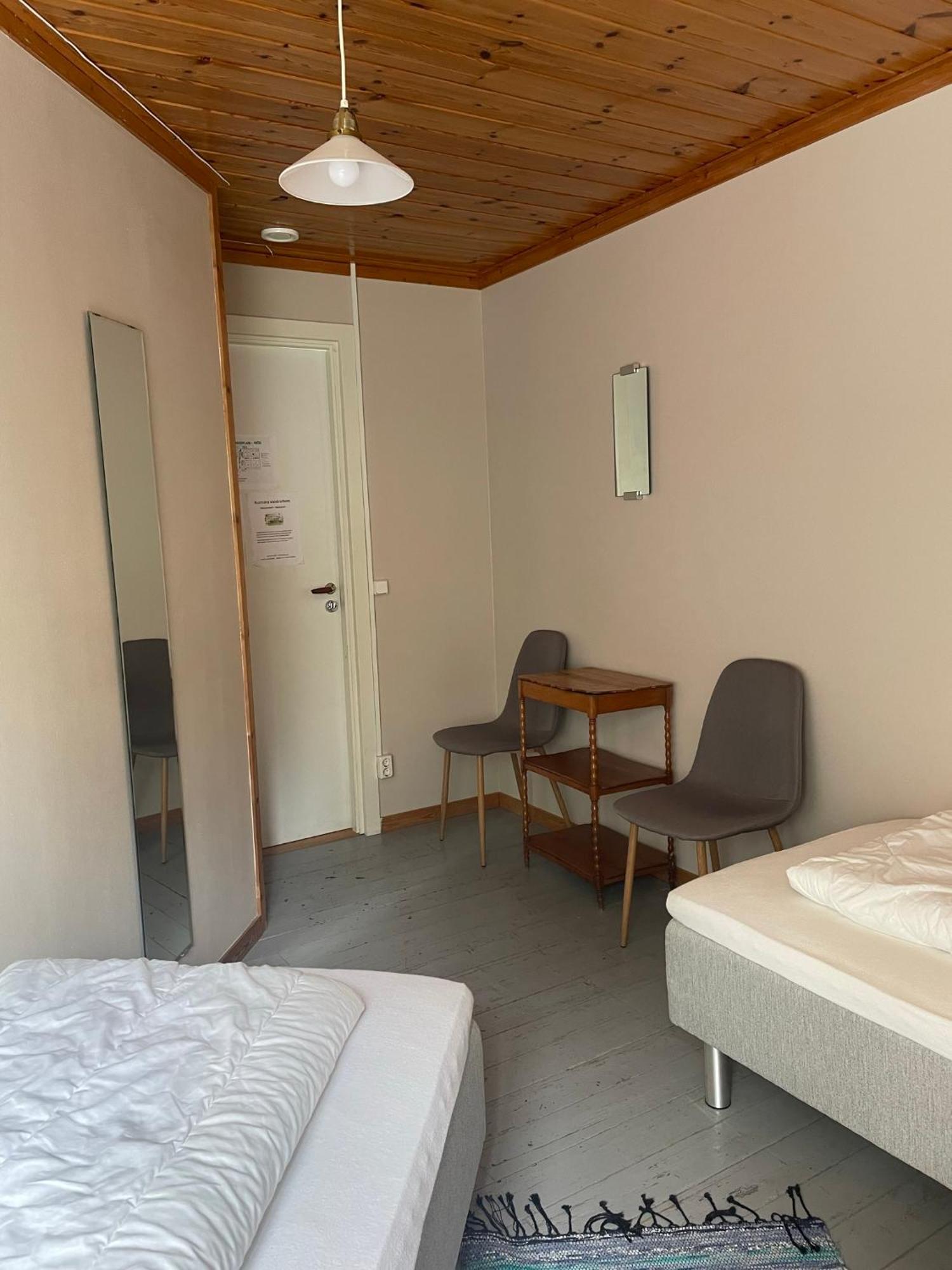 Kustnaera Vandrarhem Hamburgsund Δωμάτιο φωτογραφία